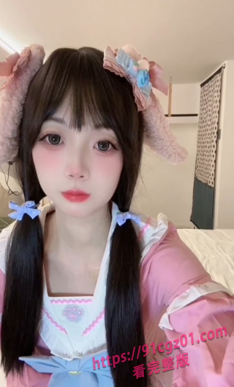 B站超美萝莉奶芙大尺度私拍曝光 全程露脸太会玩了!