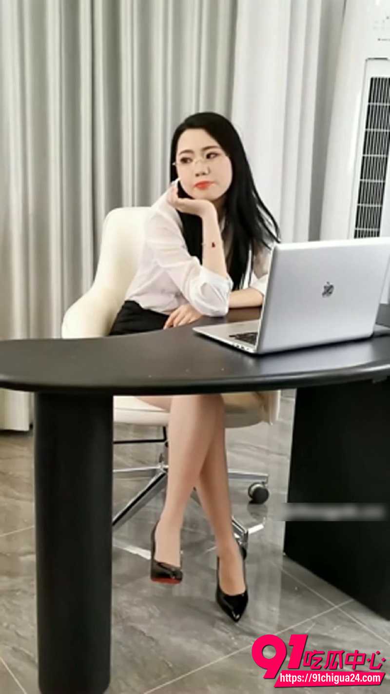 PANS新人模特嘉嘉 首次拍摄直播回放录屏 白衬衫OL黑裙露穴撩人!