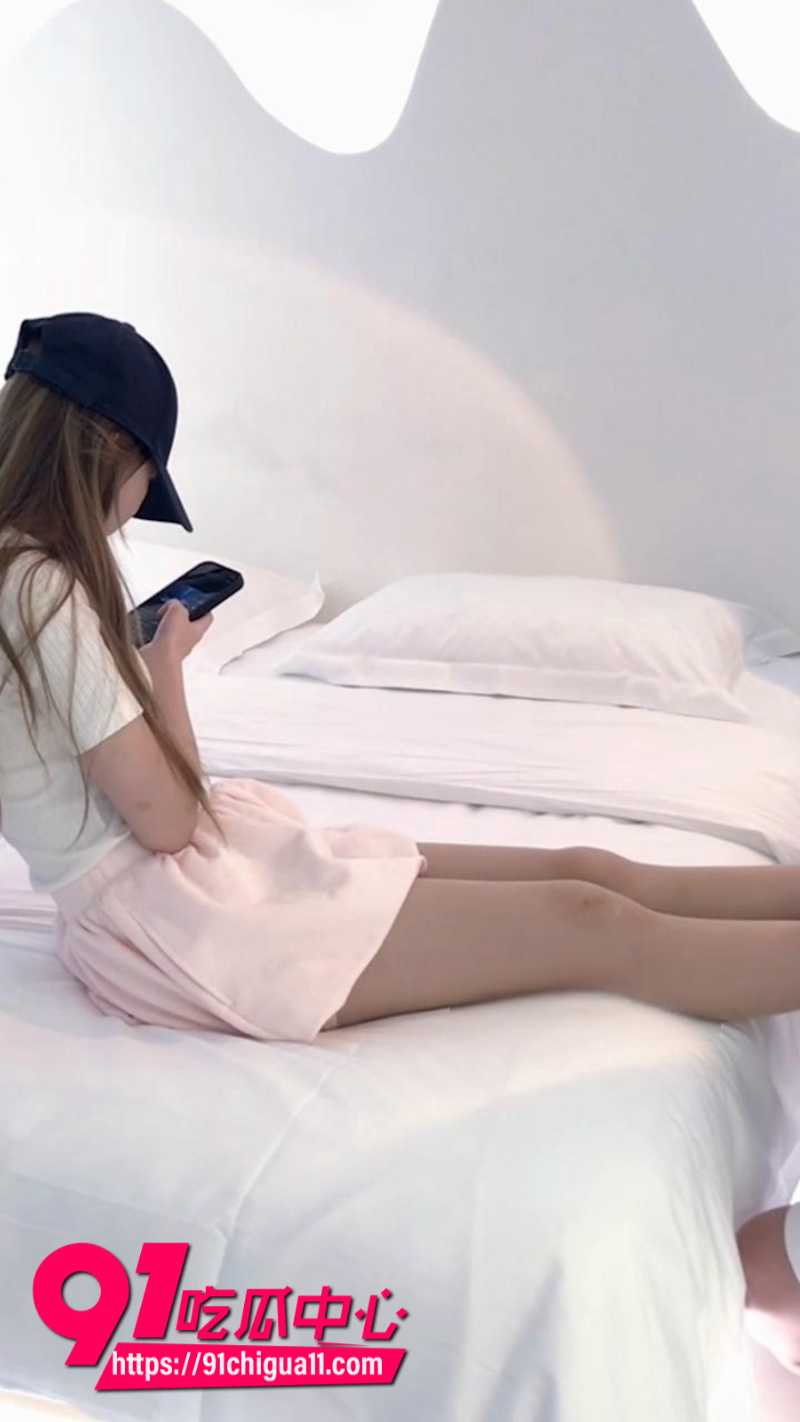 东坡先生约炮19岁女大学生足交榨精最新作品3