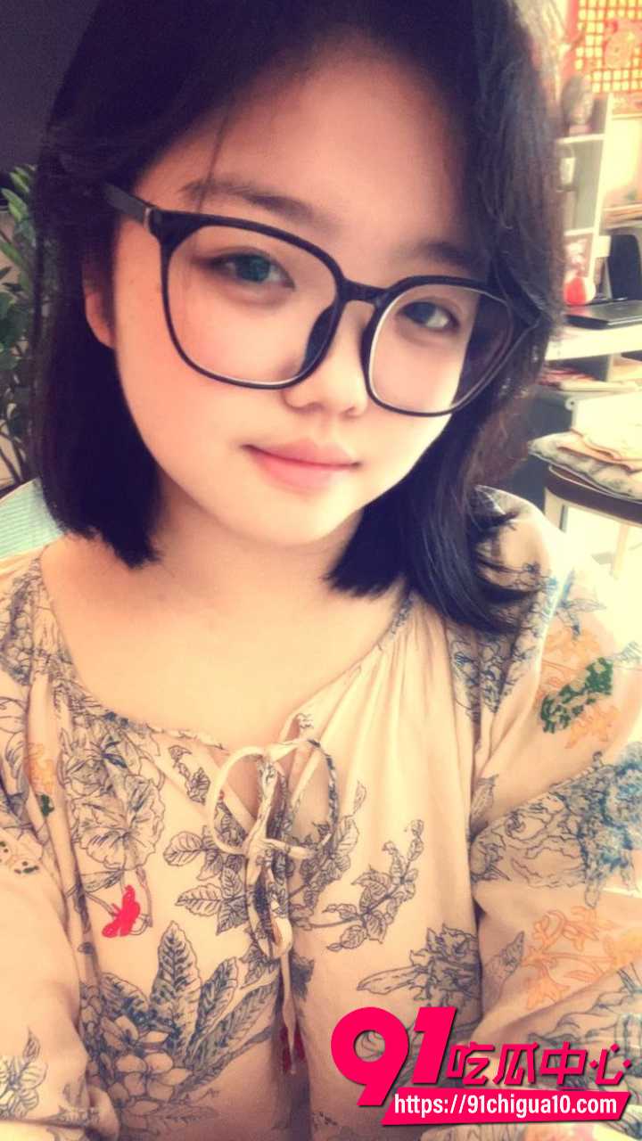 龙江宾县清纯眼镜学生妹私密不雅视频流出5