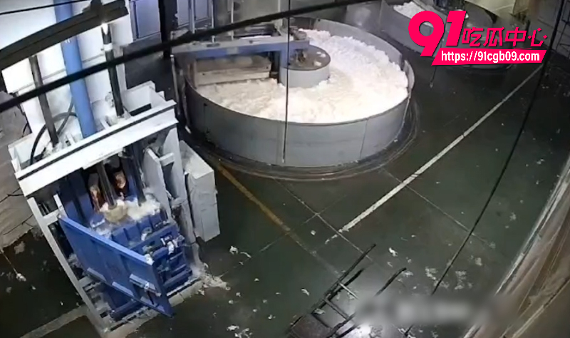 西北角碎料机血腥惨案3