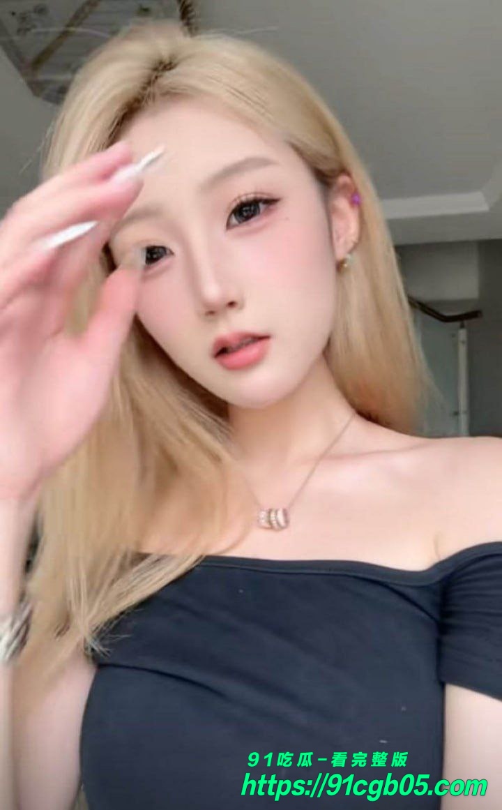 抖音小网红 开心小椰子 直播与男友做爱娇喘曝光3