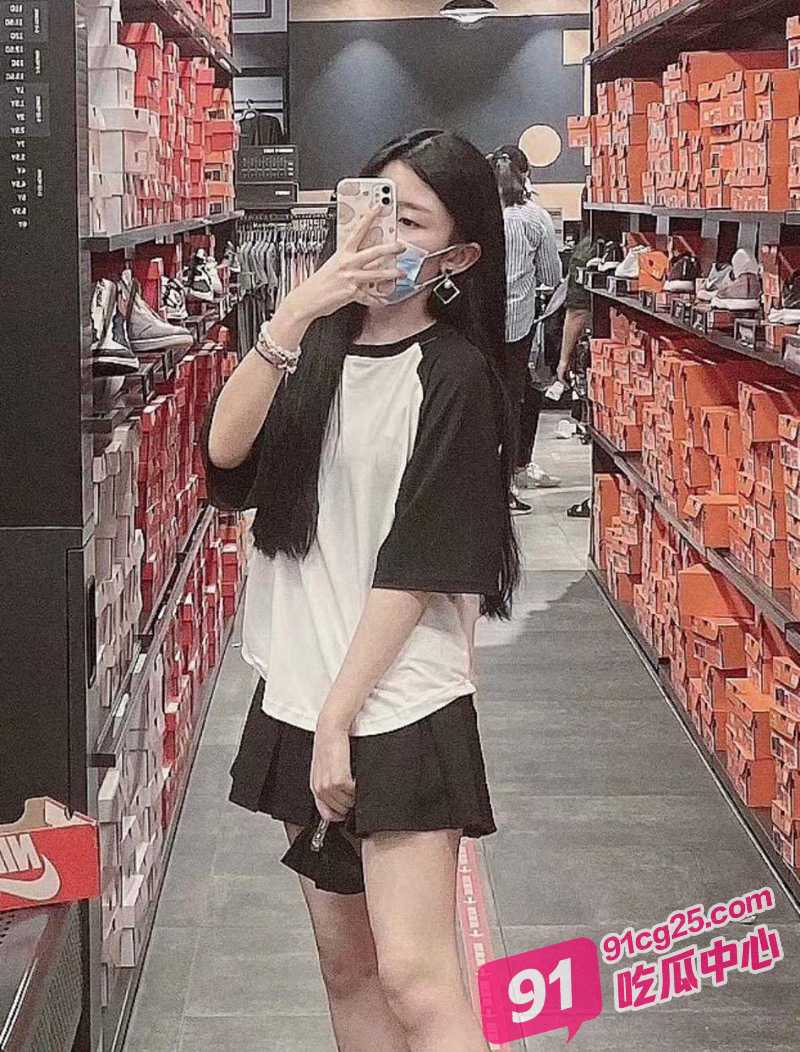 兄妹乱伦之让妹妹爱上哥哥的肉棒 彻底沦为哥哥的性玩伴! 配图3