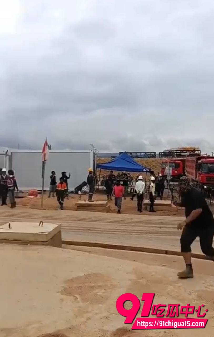 海外工地冲突工人逃离现场6