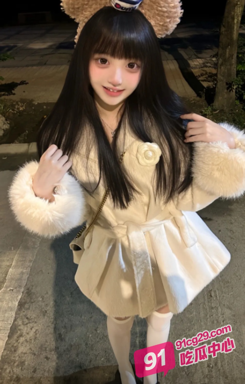 绥化职高高三小学妹 吴琳琳 逃课与人做爱 白虎妹妹被无良渣男激情中出 配图