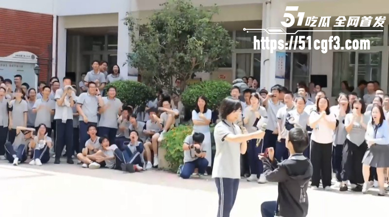 厦门第一中学赵梓牧向女友求婚02 厦门第一中学赵梓牧向女友求婚02