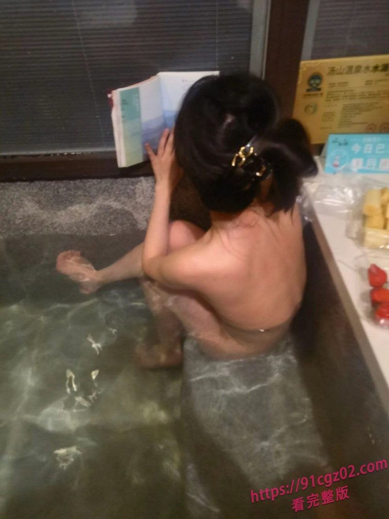 年度最骚反差人妻婊做爱合集流出   表情骚气演技炸裂    一场视觉盛宴