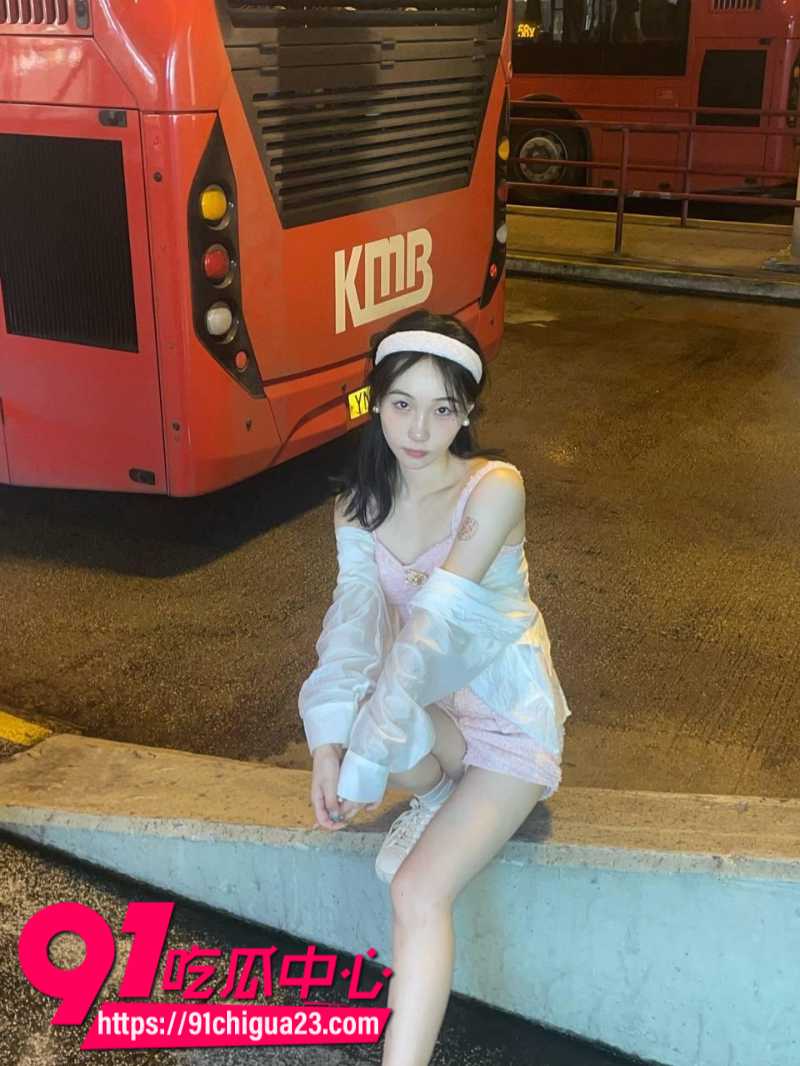 上海大学极品女校花黄予夏被前男友曝光性爱自拍3