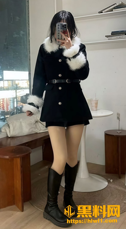 极品反差女大学生 居家露奶自拍 手指插逼自慰 表情骚浪至极
