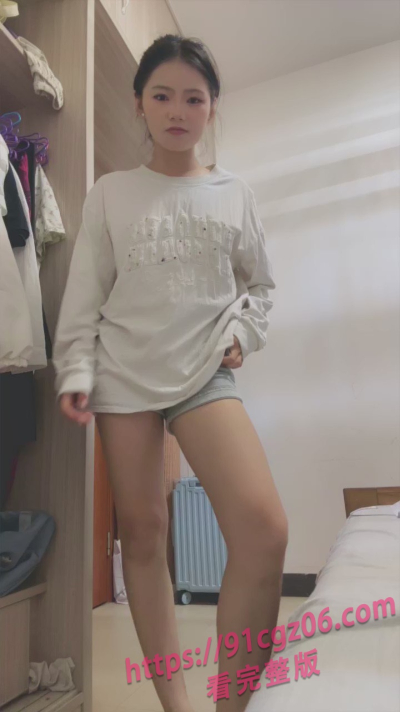 美少女网黄困困兔 最新直播合集流出 全程露脸自慰直播间都疯狂了！