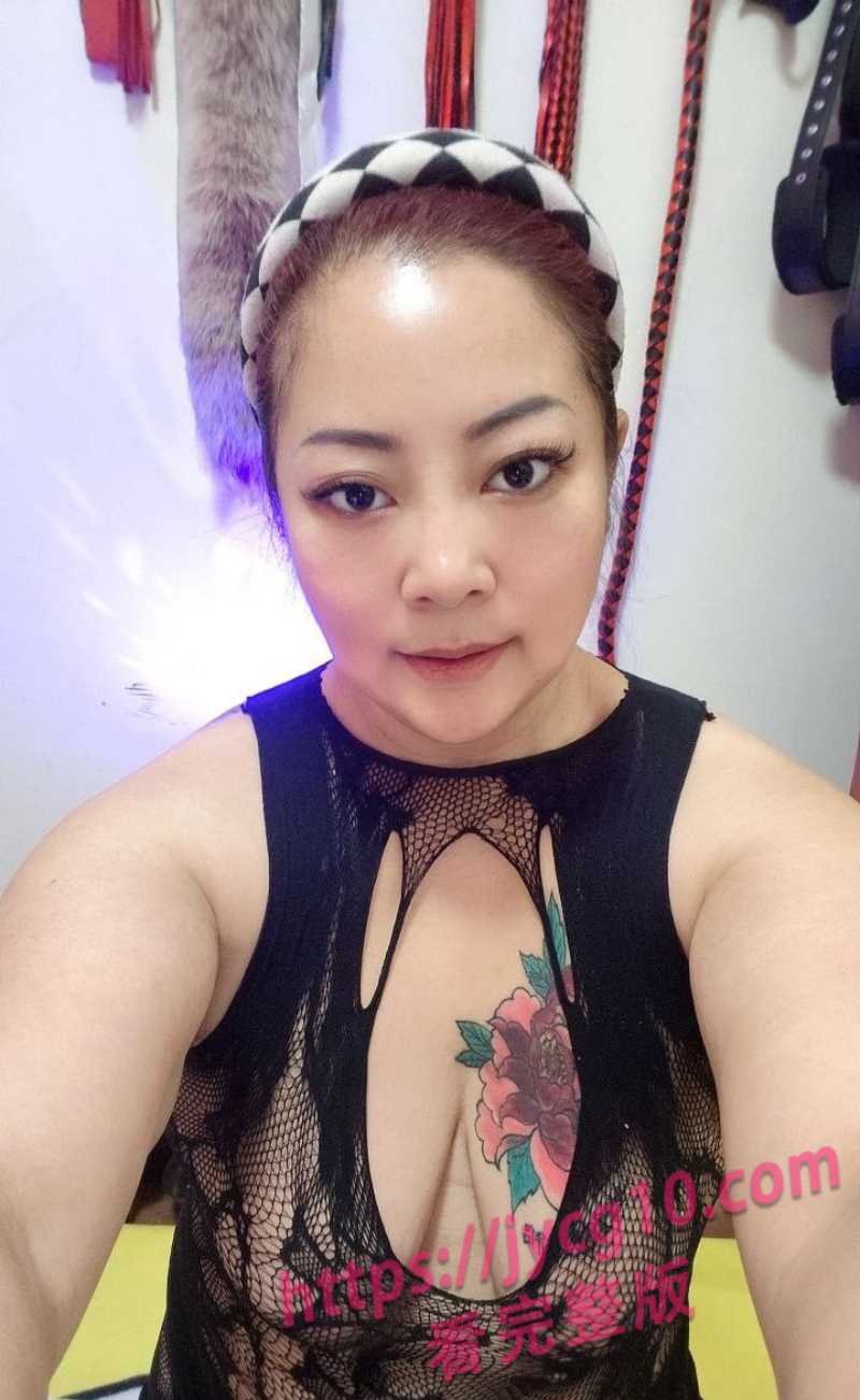 40岁依旧风情万种！韵儿最新黑丝挑逗片段曝光