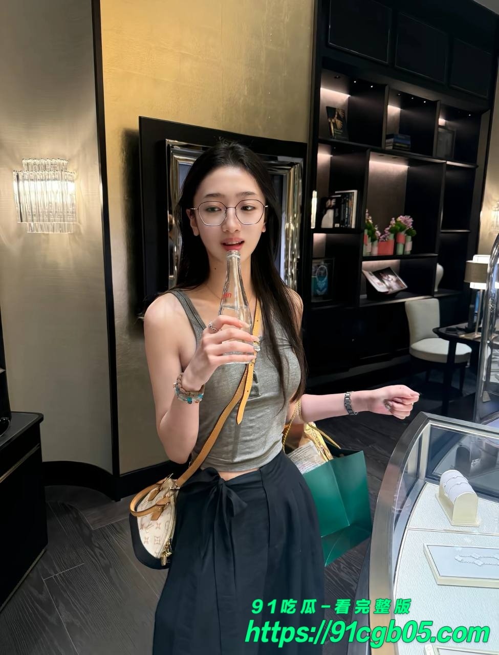 女友李禹熹曝光男演员荣梓杉家暴出轨38 女友李禹熹曝光男演员荣梓杉家暴出轨38