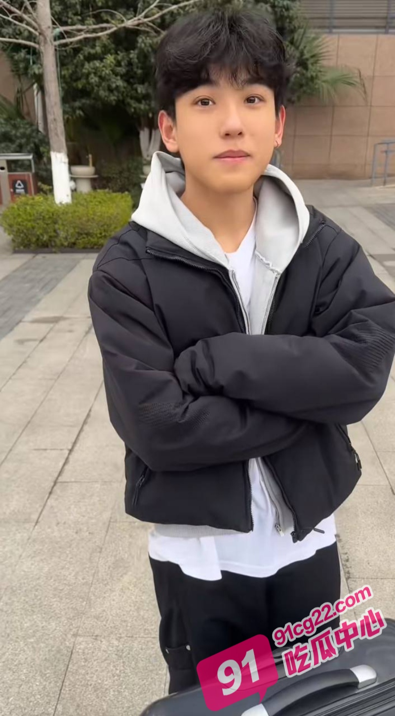 说唱歌手左一麟 曝光前男友唐语鸣家暴出轨 并曝光约炮视频！ 配图11