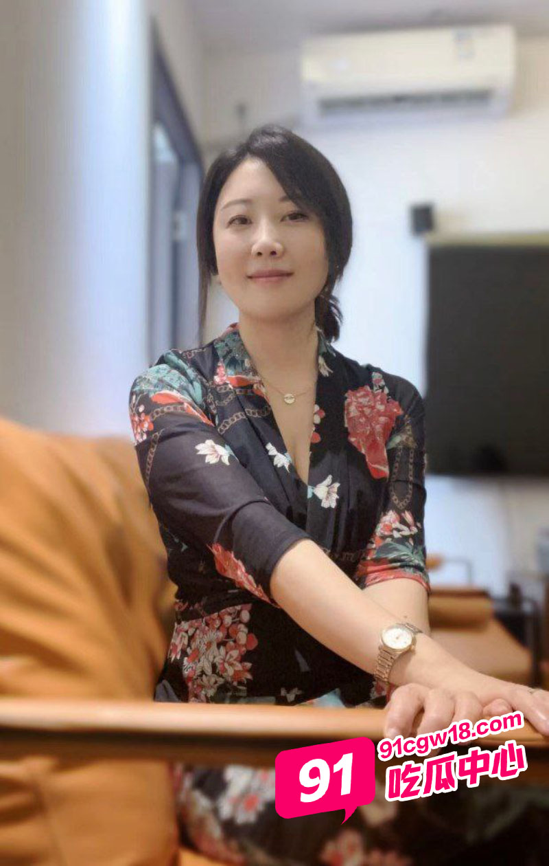 嫂子的诱惑～大哥欠钱不还嫂子以身抵债“你好粗啊 爽死我啦” 配图11