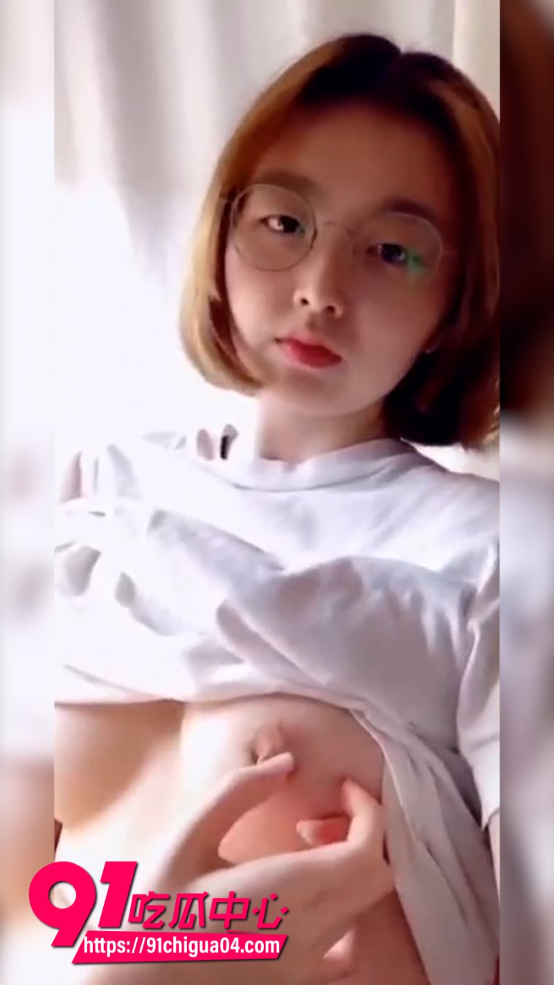 江苏东南大学张佳渝被男友曝光自慰画面11 江苏东南大学张佳渝被男友曝光自慰画面11