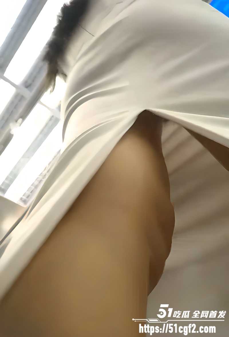 抄底偷拍无内小姐姐合集 5 拷贝 抄底偷拍无内小姐姐合集 5 拷贝