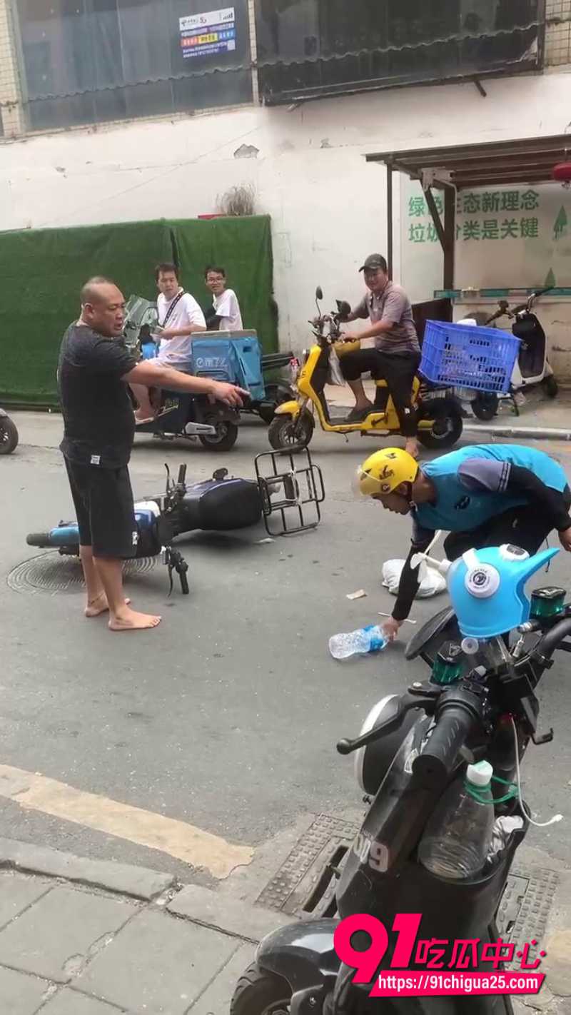 愤怒外卖小哥街头火拼大乱斗15