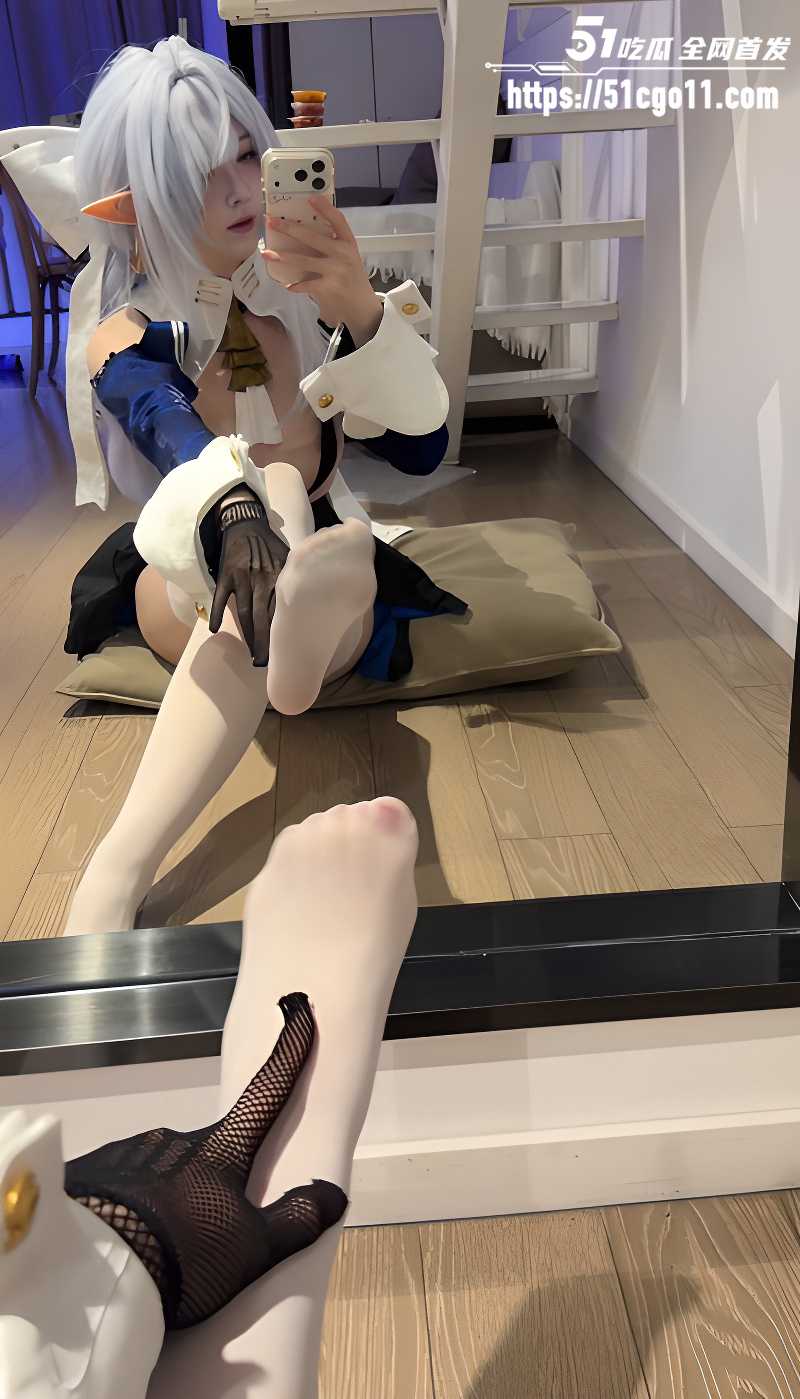 推特高颜值福利姬 一小央泽 2 推特高颜值福利姬 一小央泽 2