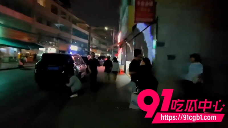 深夜城中村扫街体验50岁老阿姨足疗店性服务 第一视角实录 口交传教士体位床上激战3