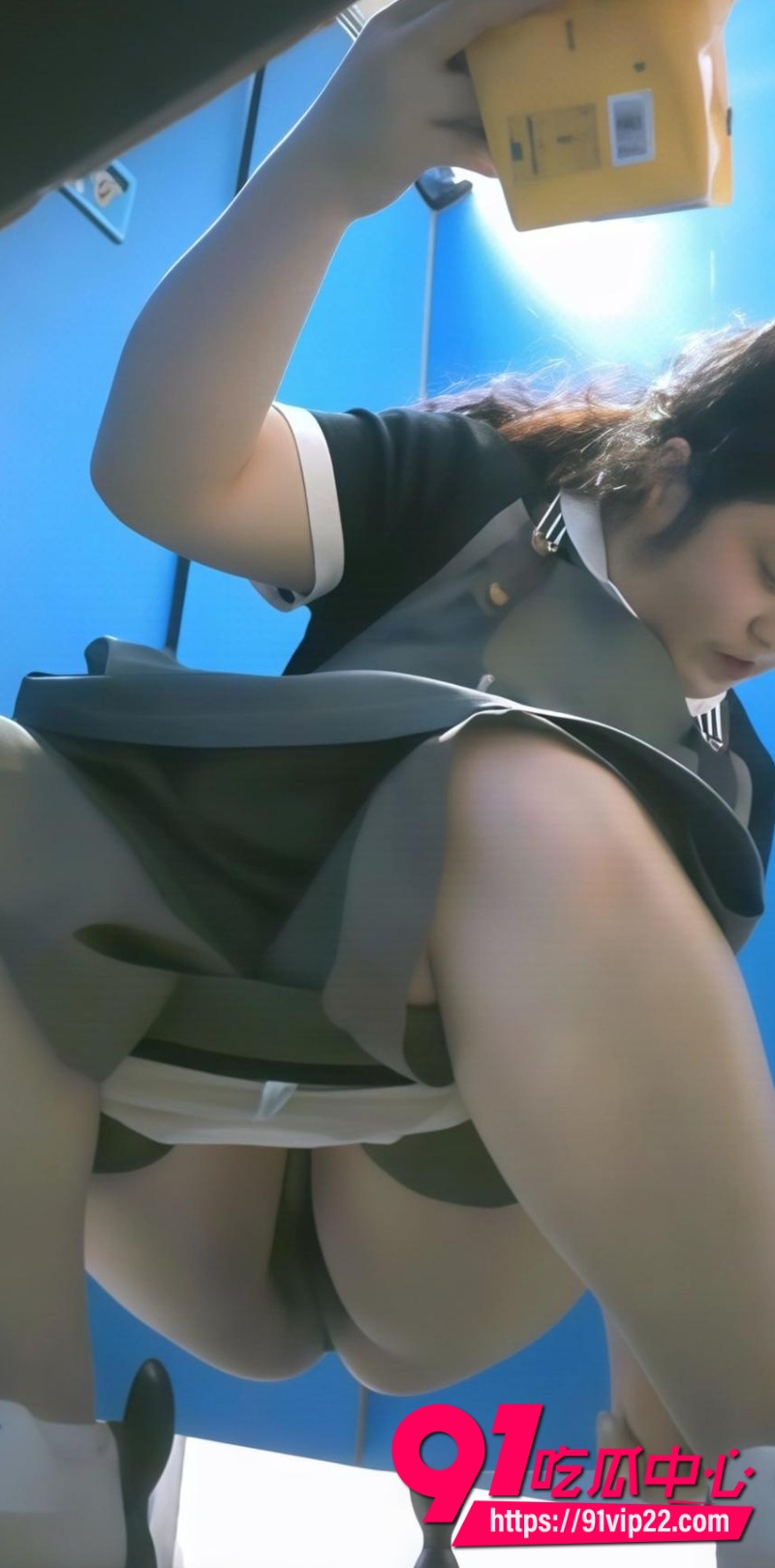 商场蓝门女厕3