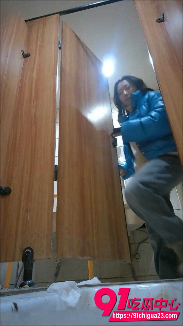 办公楼女厕偷拍2K高清2 办公楼女厕偷拍2K高清2