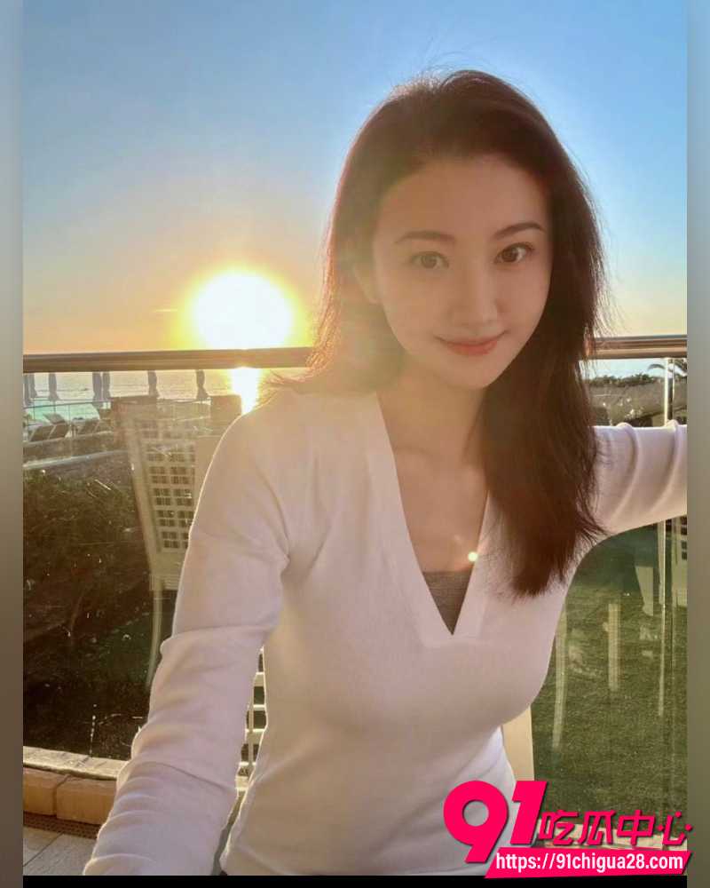 景甜代孕诈骗富豪3亿 5