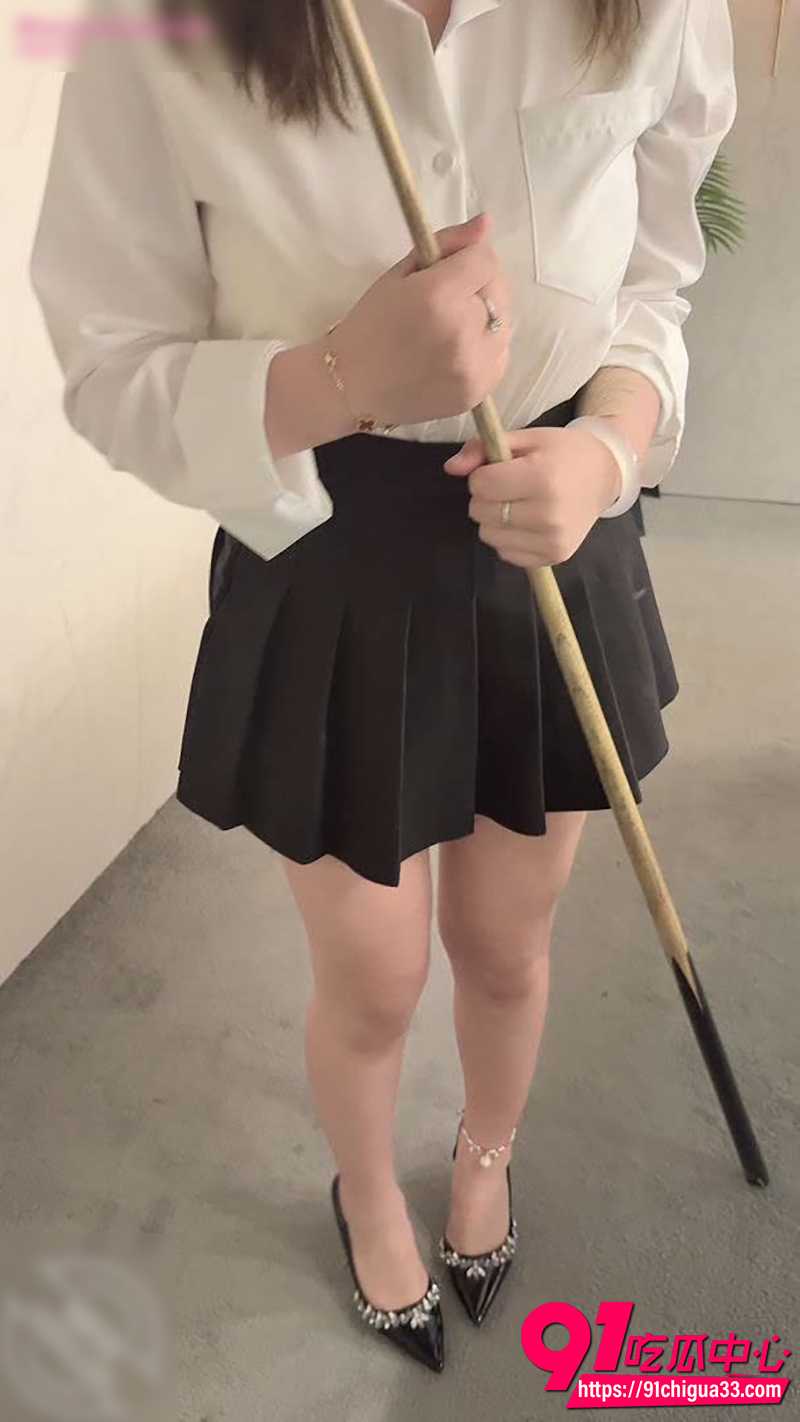 海角大神奶子即正义 重金拿下18岁巨乳台球助教 前凸后翘身材激情玩弄!