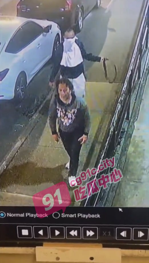 美国纽约街头勒脖子强奸 女子被皮带勒晕后遭强奸 完整视频流出全网疯传
