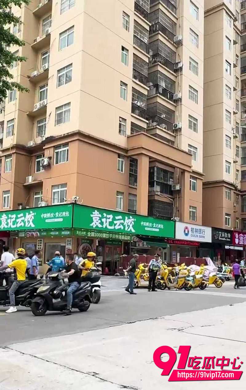广西南宁袁记云饺楼顶 7