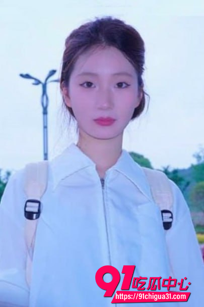 北京舞蹈学院高冷系花大学生 人前清纯女神 人后反差母狗 大尺度自拍骑乘摇摆疯狂炸精！