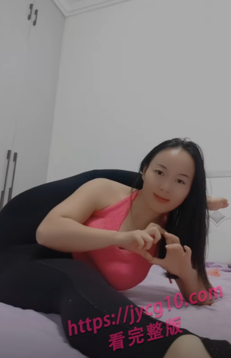 抖音清纯可人瑜儿视频疯传！私密镜头反差感十足 配图