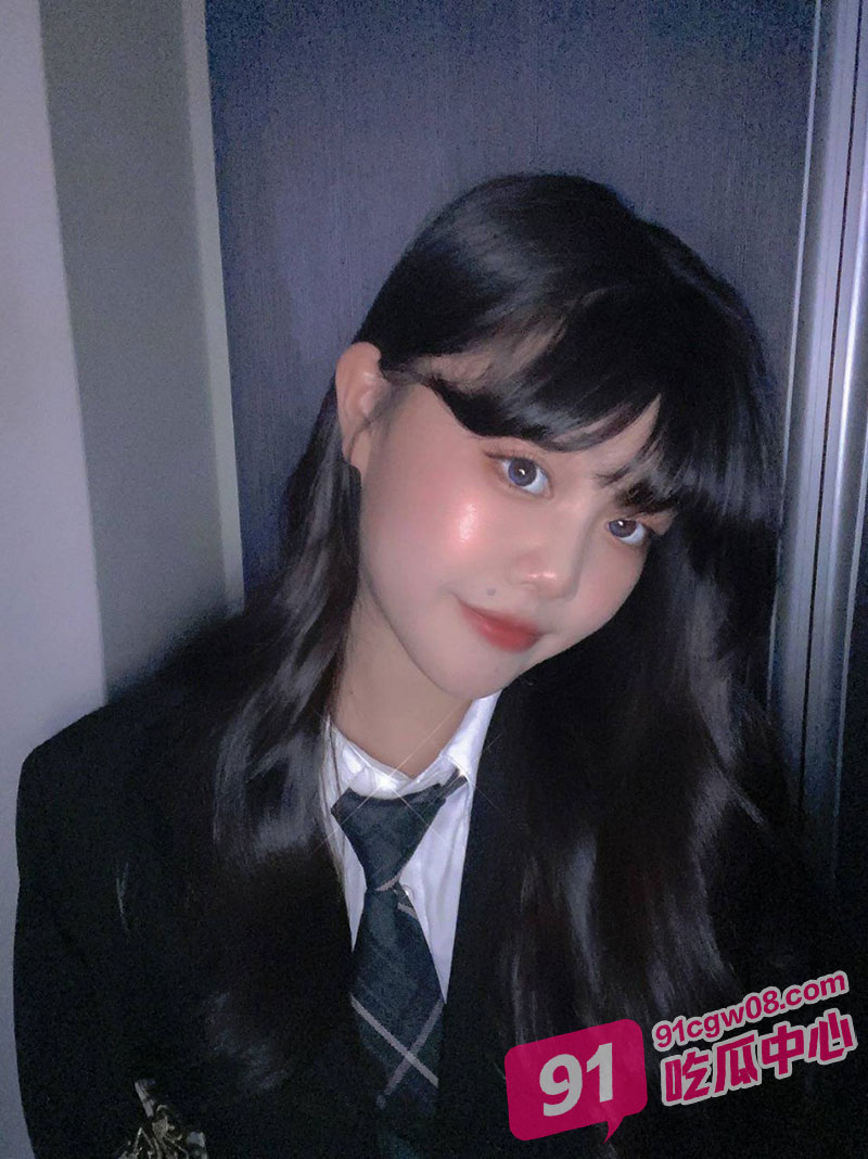 台湾大三学妹陈慧雯 自拍露脸裸照 抠逼自慰秀白嫩身材 分手后被渣男曝光!