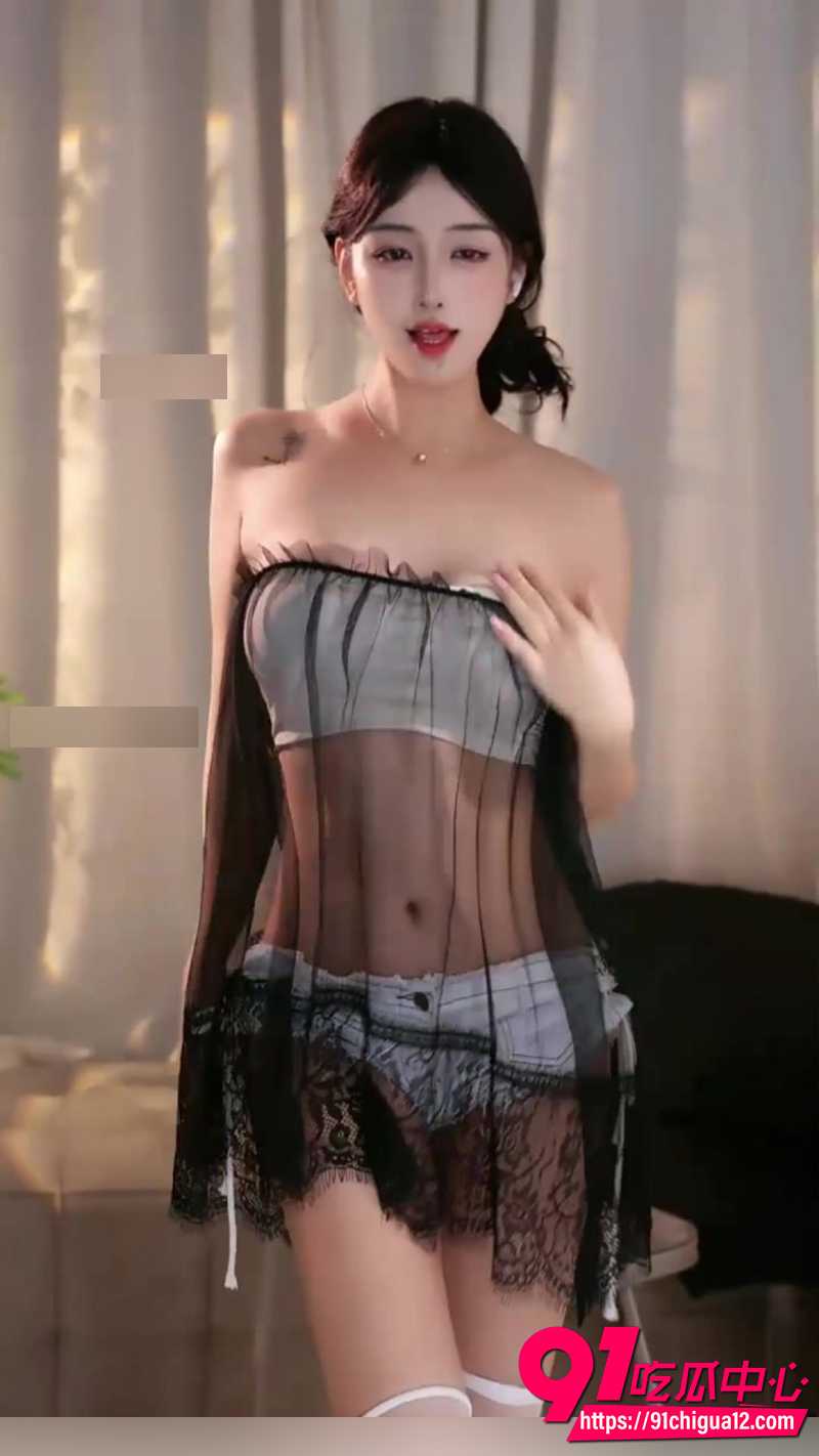 ST站主播 奶龙教主 露点裸舞大秀 多种性感制服热舞 巨乳狂摇诱惑爆棚！