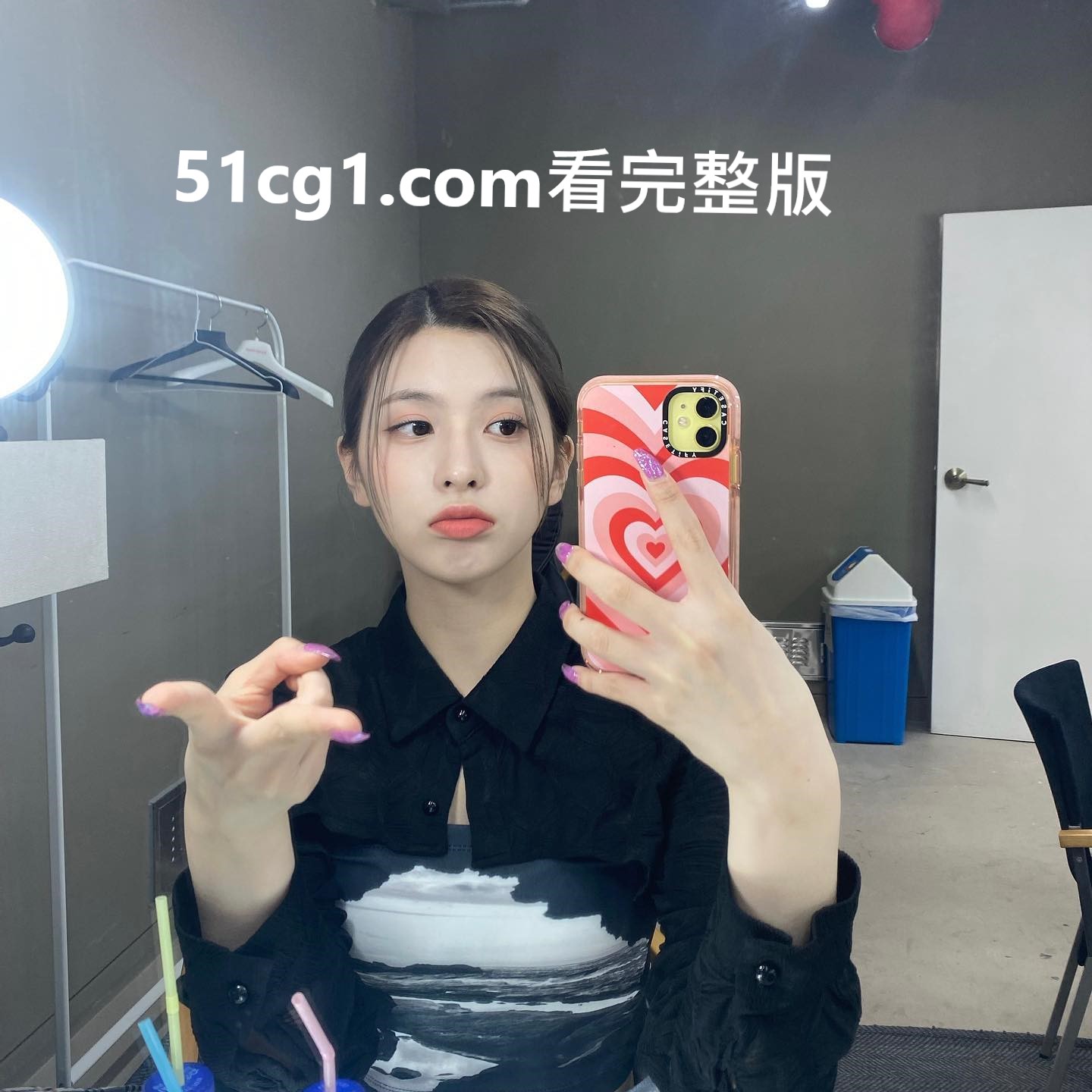倒Ｖ手勢正夯14.jpg