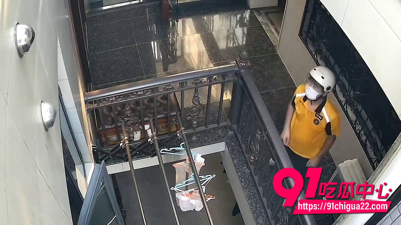 外卖小哥偷内裤4