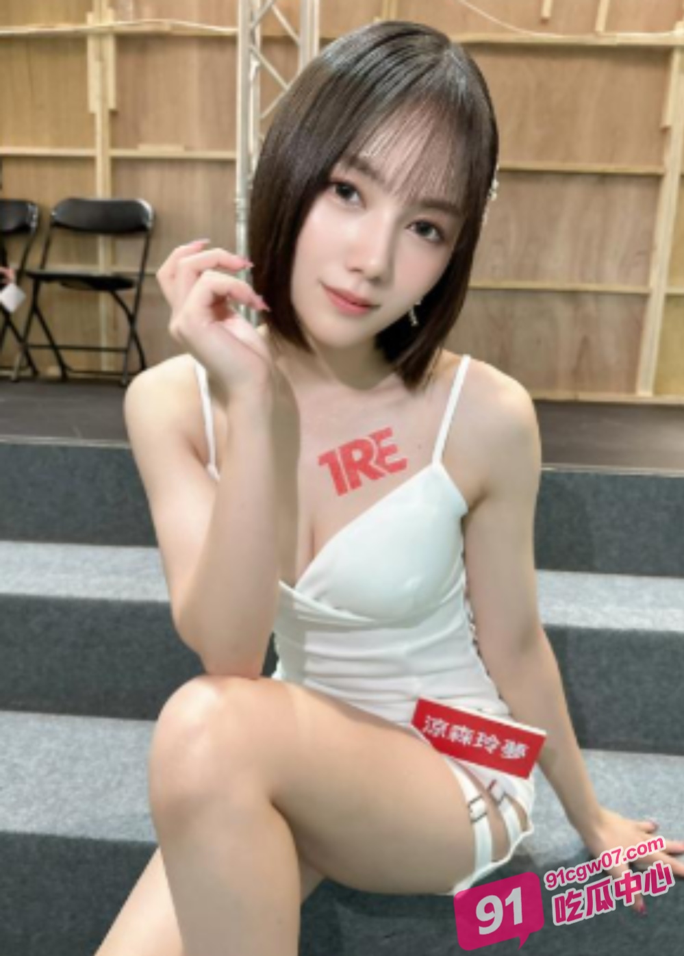 深夜撸管推荐～背着父母成为哥哥的性奴 白嫩屁股被强制灌精猛肏 全程爽点！
