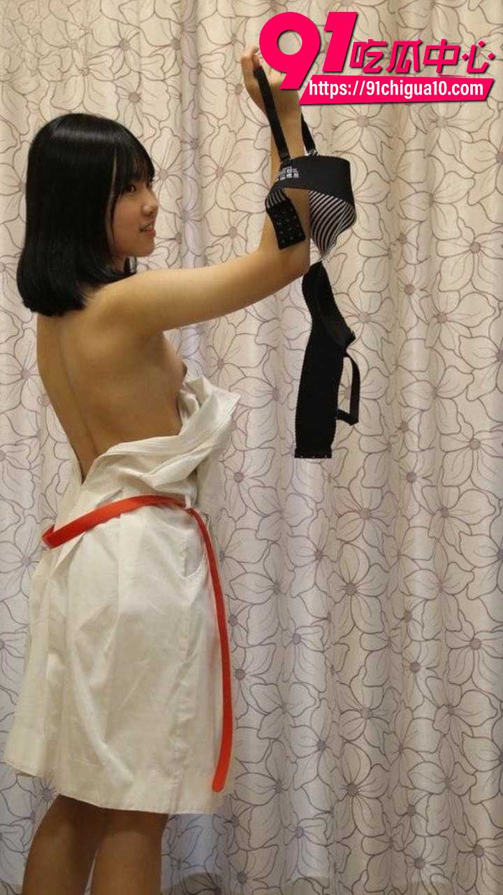 香港清纯高中妹被渣男调教成骚货11 香港清纯高中妹被渣男调教成骚货11
