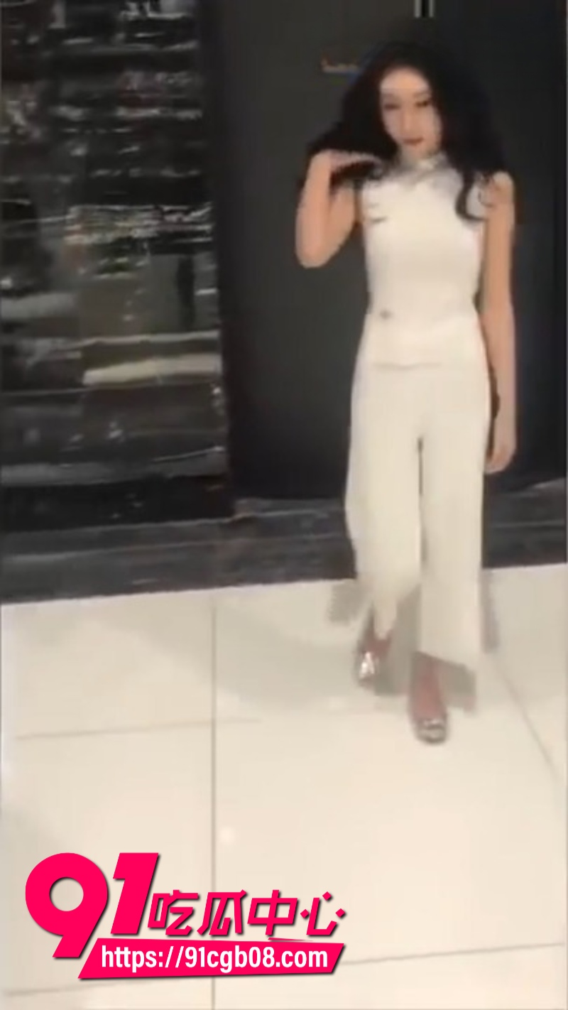富二代约绿茶婊 欣杨 车展大胆调教2 富二代约绿茶婊 欣杨 车展大胆调教2
