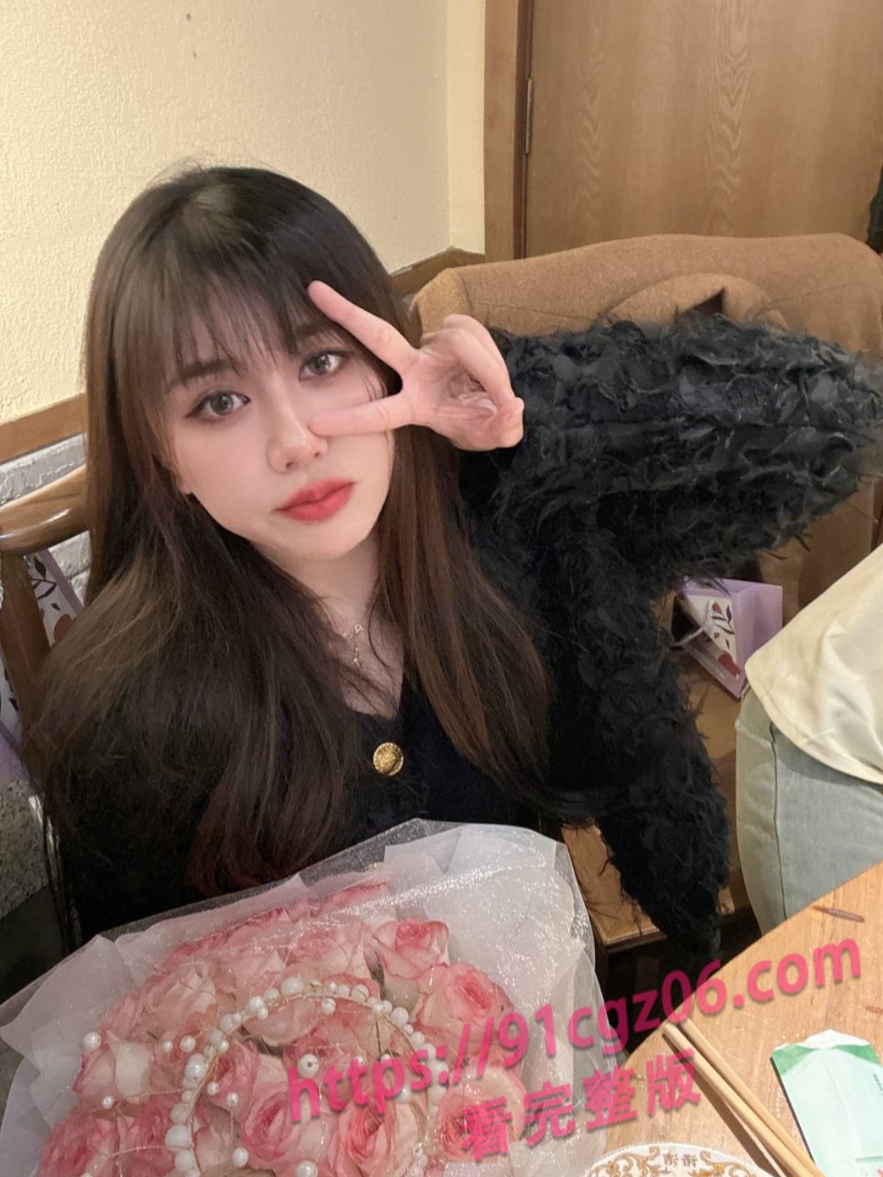 杭州萧山高端外围女神被瓜友高价拿下 后入式爆操肥臀 高潮呻吟不断!