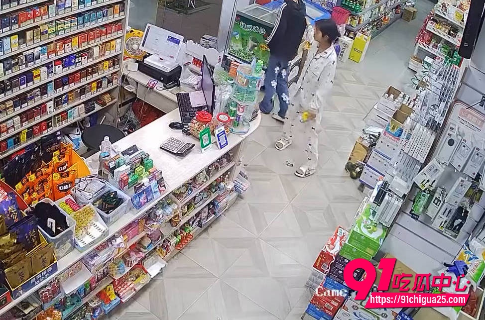 精神小伙深夜超市为护对象惨被七刀4 精神小伙深夜超市为护对象惨被七刀4