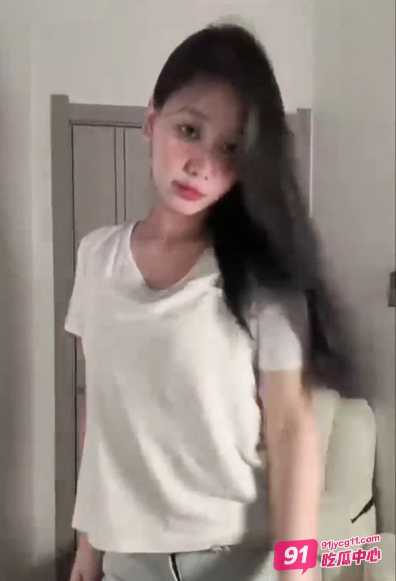 抖音御姐主播pop1对1裸聊流出 私下主动骑乘 淫叫声连绵不绝！ 配图5