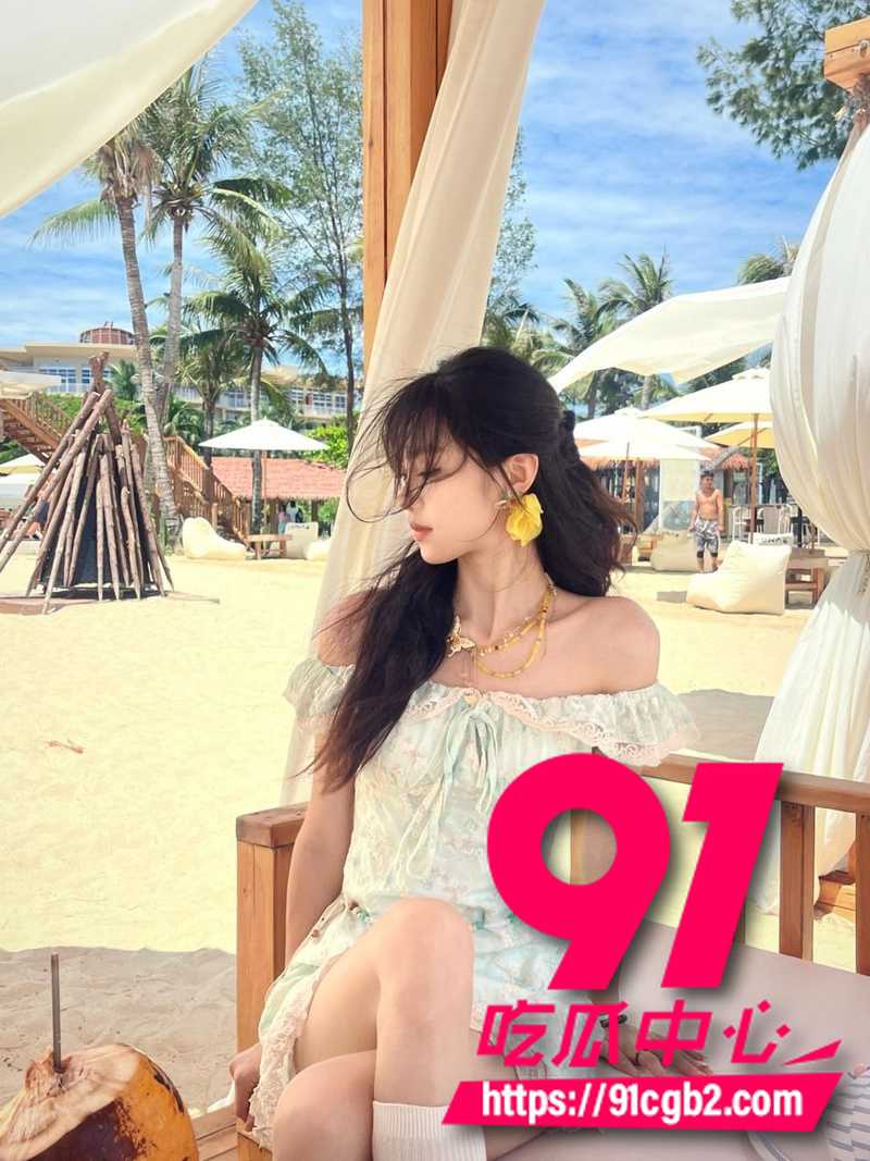 大连艺术学院大二嫩妹 何宜 女神级高颜值 传教士女上位骑乘激烈拥吻 被渣男酒店啪啪全纪录4