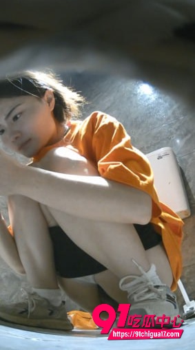 KTV女厕偷拍9 KTV女厕偷拍9