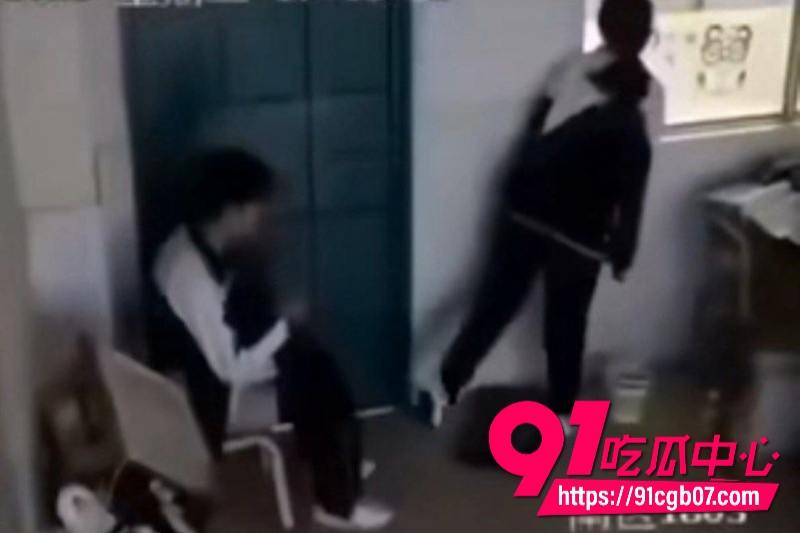 抖音上很火的南区1063教室监控1
