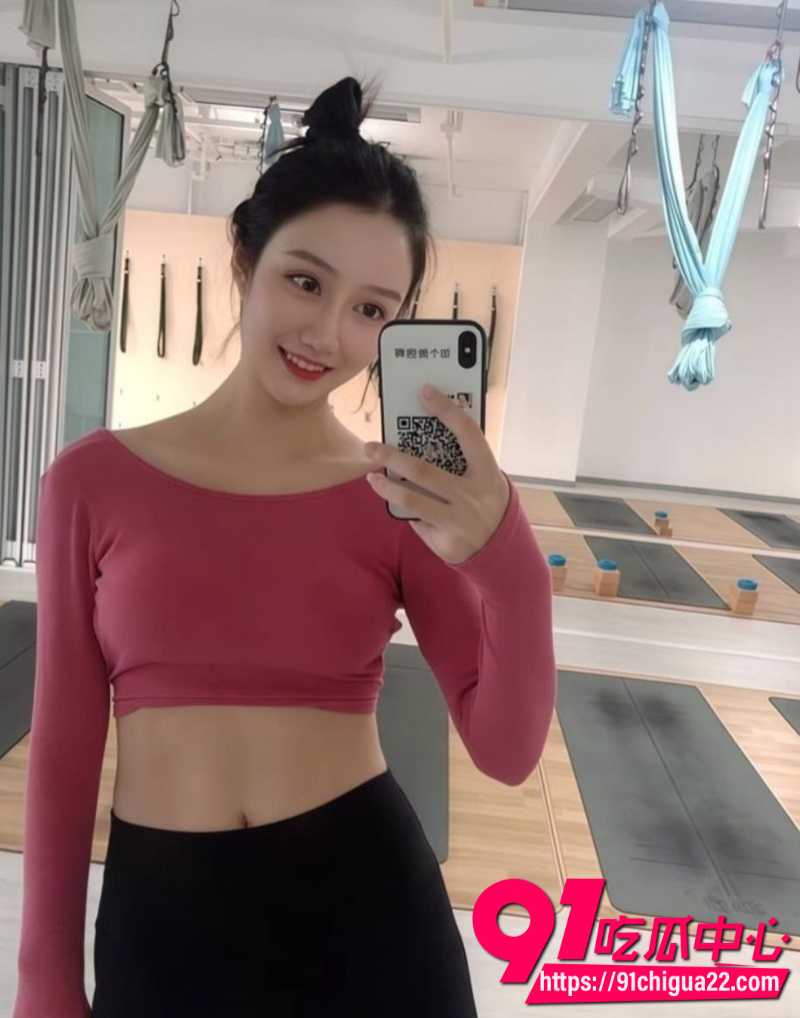 中经贸学院女校花李雪雅给土豪定制的自慰福利曝光4