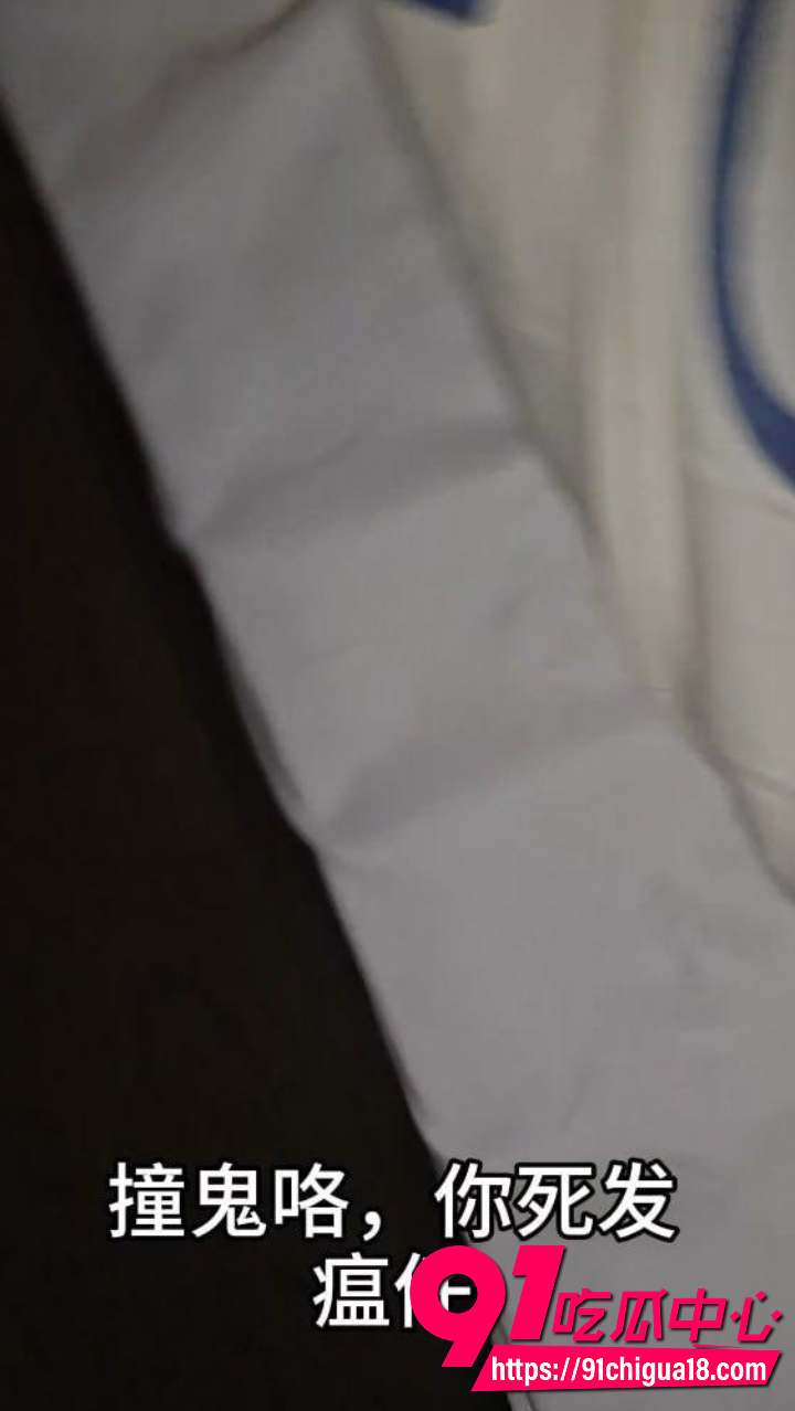 儿子偷拍妈妈洗澡后直接床上强上5 儿子偷拍妈妈洗澡后直接床上强上5