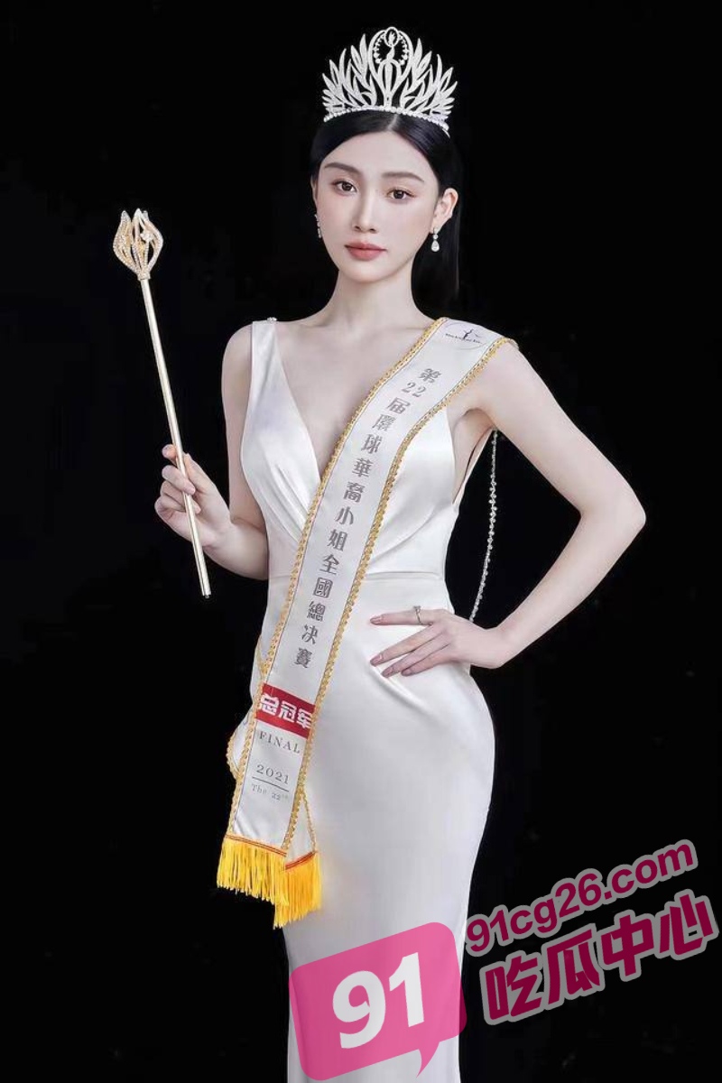 24_W_800px.jpg