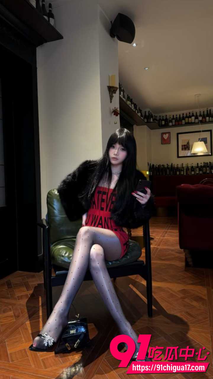湖南反差女神小琳私下800任意玩弄2 湖南反差女神小琳私下800任意玩弄2