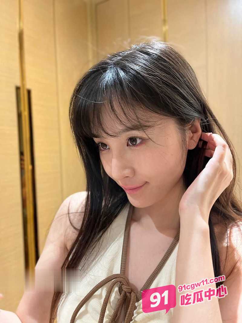 广州美女公务员私拍泄密 主动要求领导潜规则 跪舔口交侍奉 这就是行业内幕吗？ 配图3