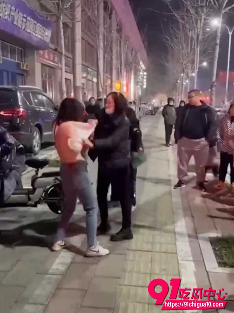 青岛汽车站硬核捉奸8